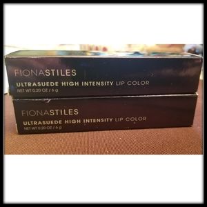 NEW-Bundle, Fiona Stiles, lip color